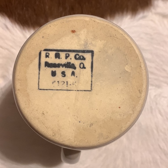 R.R.P. Co, Roseville, Ohio, USA. Vintage Cream/Milk Pitcher - Picture 4 of 7